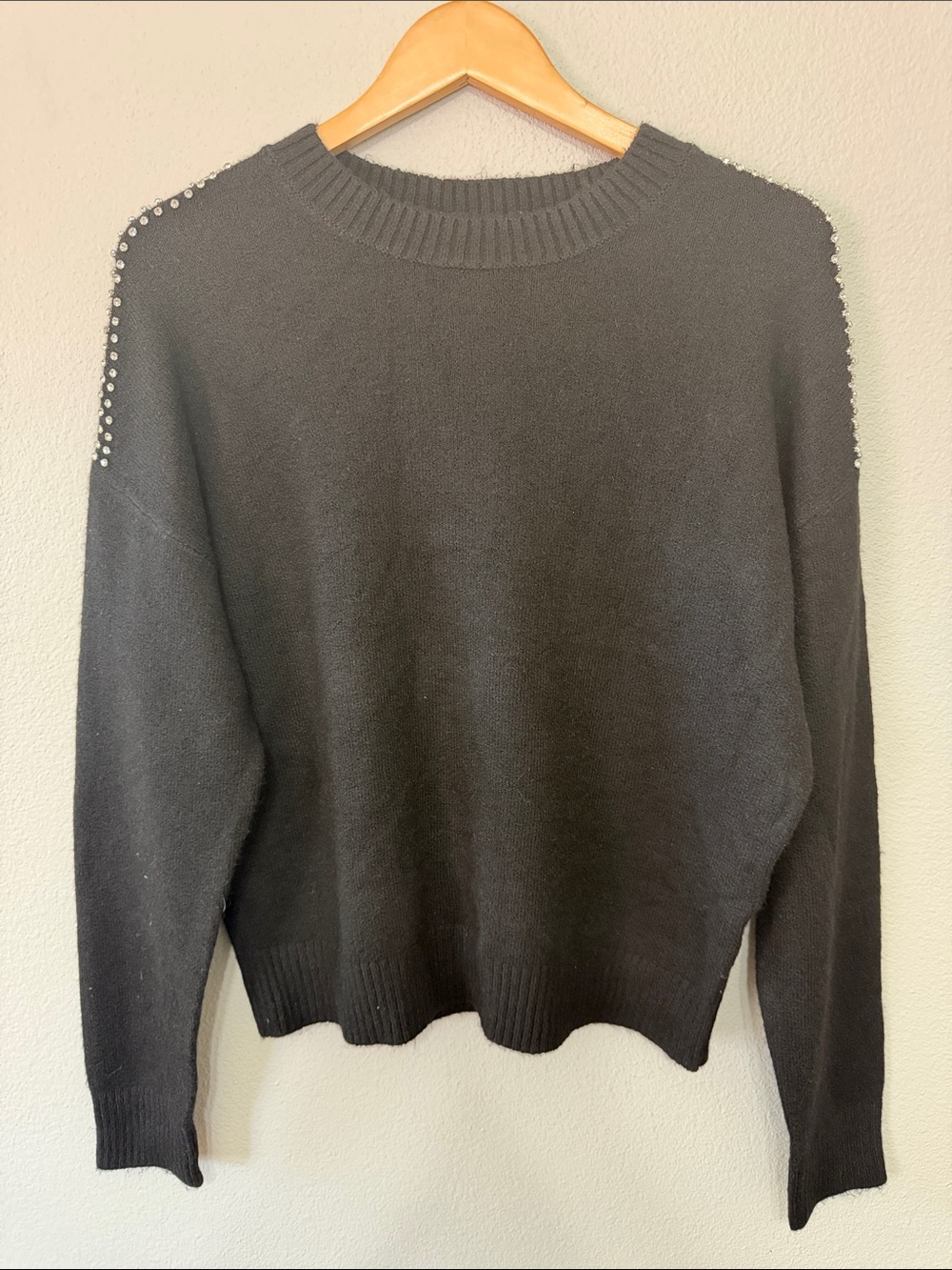 Women’s Black Crewneck Sweater with Shoulder Stud Detail Express‎ Medium